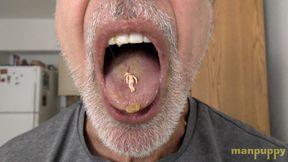 Gross Giant Loves His Tiny Snacks - Richard Lennox