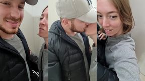 on va au courses, jvous raconte, je vois par hasard des cabines d essayage, ben...