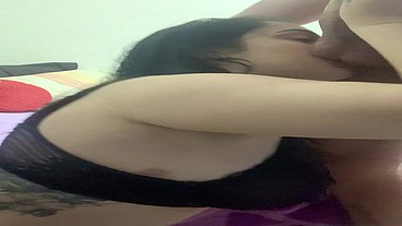 Socando a rola grossa no cuzinho da vadia COMPLETO