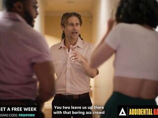 ACCIDENTAL GROUP-SEX - Wild Casey Calvert Offers To Get Team-banged To Fight Sexually excited Men's Boredom