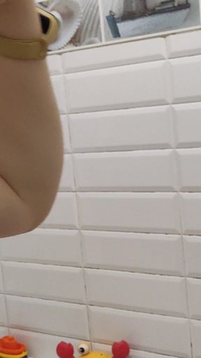 Big Woman's Muscles Flexing