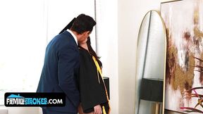 Selena deepthroats huge dong while her MILF mom watches