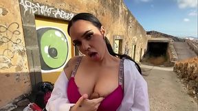 My boyfriend me to touch myself outdoors and records me