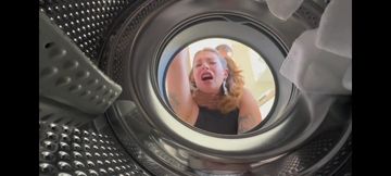Destroying Her Pussy While She Was in the Washing Machine