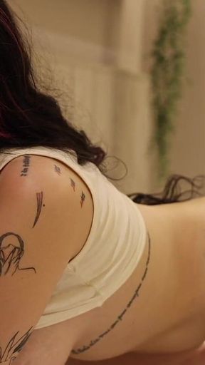 Best Tits You've Seen All Week! Riley's Vanilla Milkshake Brought a Boy to the Yard
