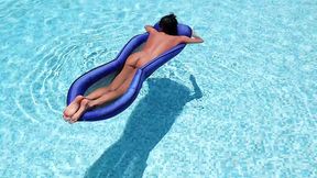 public! hot ass fuck in the middle of the pool