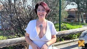 Mizaki et ses formes pulpeuses, se fait d&eacute_truire par deux bites