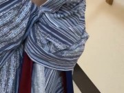 【人妻・不倫・露出風】激しく逝く！旅館の廊下で見せつけオナニー！