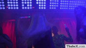 Slut Wild Shemales Gets Double Penetrated In Club