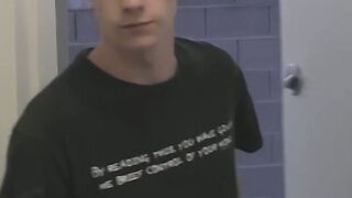Blair Mason thrusts his schlong Nevin Scotts mouth