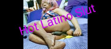 Hot Latino Slut Twerking and Playing with Dildo