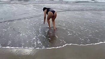 On the beach in Mexico I meet a young woman and I invite her to my apartment and I touch her tits and open her ass to fuck, real homemade amateur sex.