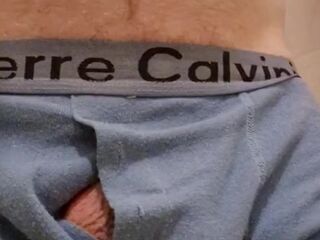 Pissing / wetting my boxer shorts