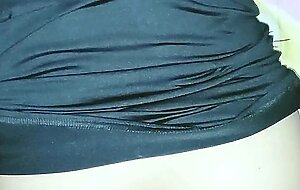 Tante kurang puas sayang, kamu kenapa cepat keluar