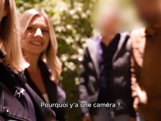 Chasse à l'homme - Avec ma copine, on baise deux inconnus trouvés dans la rue dont un puceau !