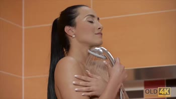 Sultry Stepsister Seduction After a Soothing Soak