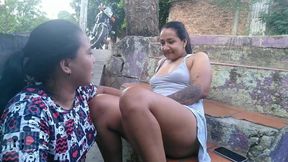 Latin babe gets a public mamada from her manicurist