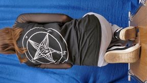 Floor-face crushed by Vans massive sneakers (part 7 of 8), flo103x 2160p