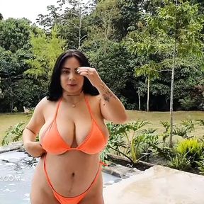 Big Boobs huge areolas horny bikini babe Kim Velez