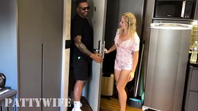 O vizinho foi na minha casa pedir a&ccedil_ucar e levou um ch&aacute_