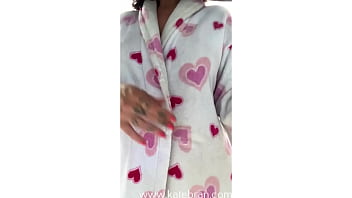 Who&rsquo_s up and wants to be my plaything for the night?