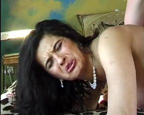 Angelica Bella in SESSO FACILE scene 03