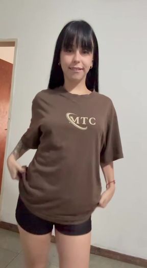 Woman in brown t-shirt