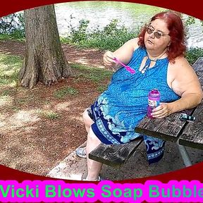 Spring Time I Love to Blow Bubbles in the Park for You!
