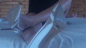 I would like to take off my shoes in front of your face