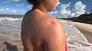 A pernambucana Bia Andrade dando o cú na praia de Tambaba - Paraíba