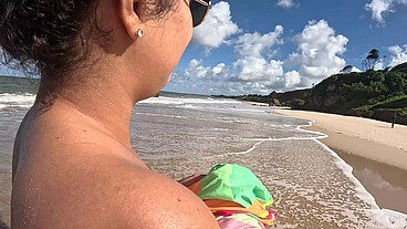 A pernambucana Bia Andrade dando o cú na praia de Tambaba - Paraíba