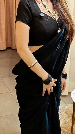 I Fulfilled My Fantasy by Having Sex on the Balcony. with a Delivery Boy. in Hindi Roleplay