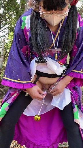 No.132 Playing in the Fields While Wearing a Kimono