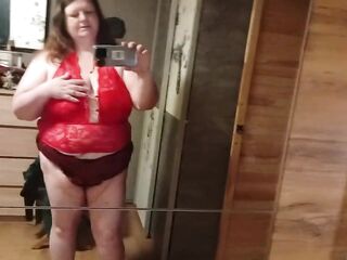BBW likes to show itself in lingerie