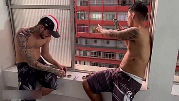 O Parça da favela me mamou igual um bezerro