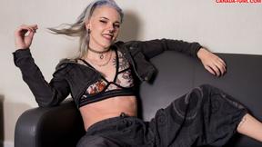 ”CANADA-TGIRL - Moxy Shows Her Naughty Moves For You”
