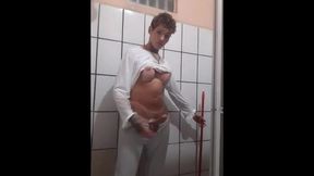 sabrina prezotte, travesti gozando no banheiro do hotel de estrada