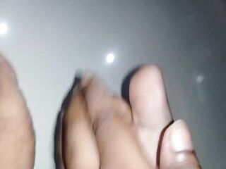 Cute babe eighteen+ presents her marvelous clean feet for your fun in swap for all your financial assets.