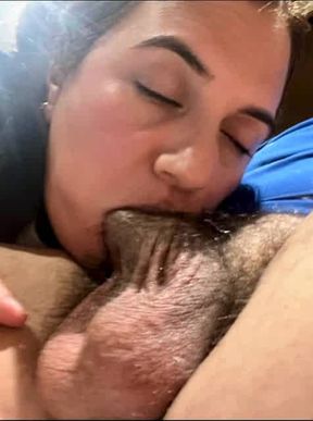 Nancy preparando su crema facial