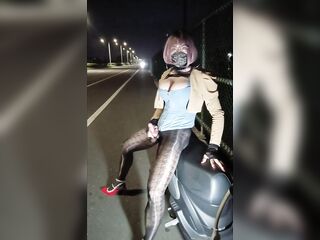 Excited Kitten live on CAM4, following the audience's instructions until ejaculation .4. (@16:26)