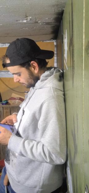 I'm Wank in Me Builted House on Tree