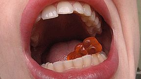 BIG TEETH BITE THE JELLY BALLS HARD!