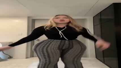 Bootyful