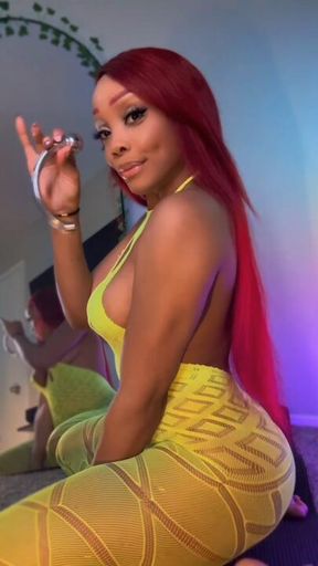 Njoy leaves my creamy pussy dripping wet 💦🥵