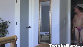 Twinks Justin Underwood and Dylan Hart relentlessly breed