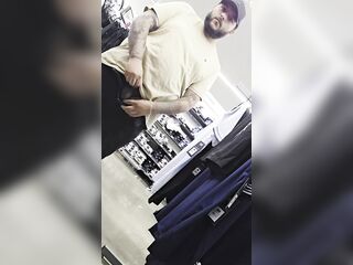 I got lustful during the time that shopping and needed to cum