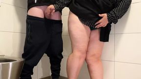 Juicy cougar ravaged my rod in a dirty stall, throat-fucking me senseless