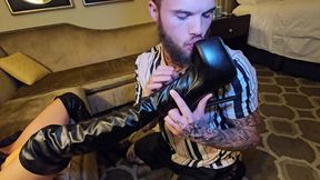 Hot mom Miz Trix takes it in the ass during Uber Flip Fuck