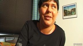 Short Haired Mommy Blows Cock After Masturbation - Mature