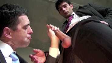 ISSAC fucked by the big cock of matt SURFER
